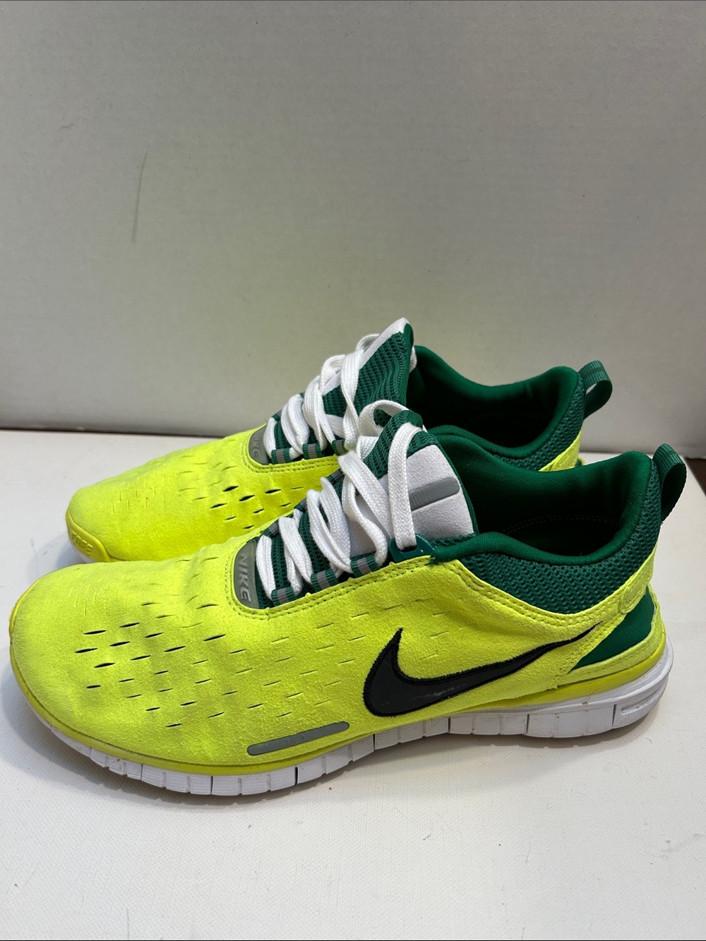 Nike Neon Yellow & Green Men's Athletic Running Shoes